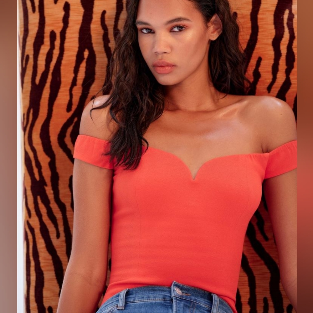 Reformation Giada Top in Hot Day